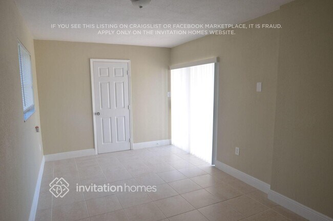 Foto del edificio - 2420 NW 89th Ave