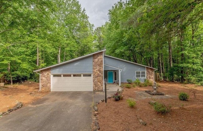 Building Photo - 180 Crabtree Dr