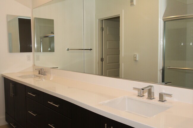 Building Photo - 2412 Stearman Ct