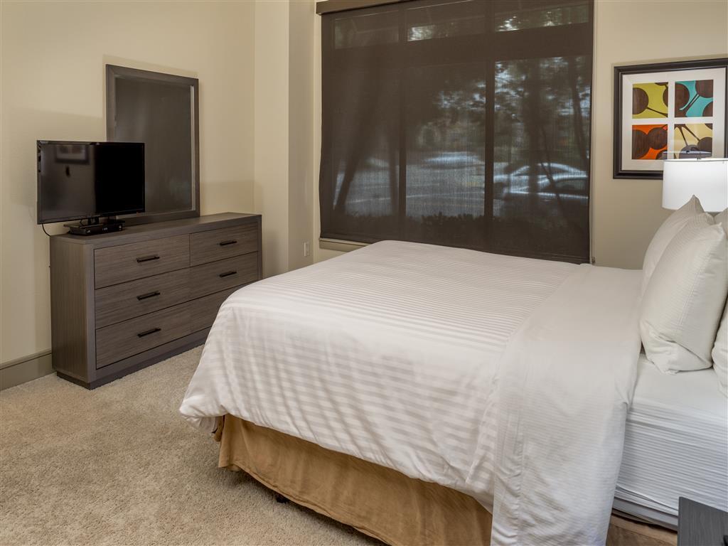 mResidences Miracle Mile Apartments in Los Angeles, CA Westside Rentals