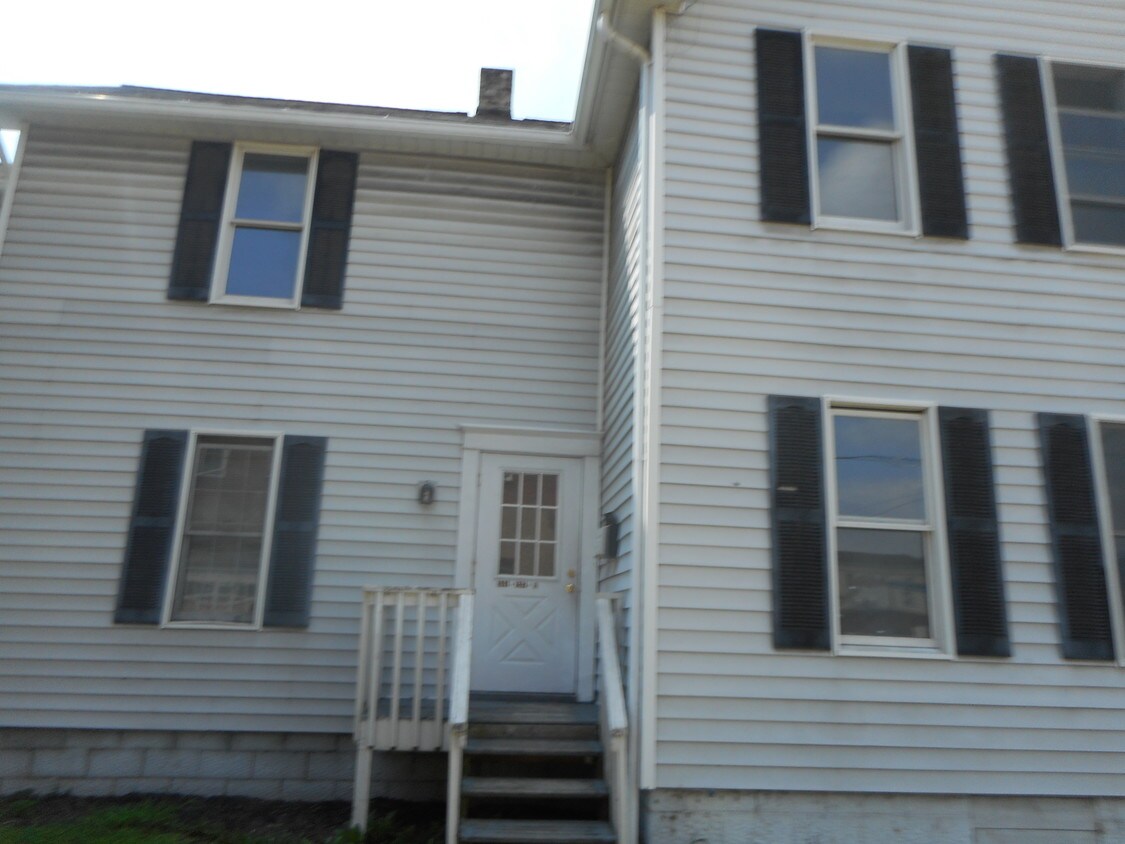 237 Ash St, California, PA 15419 Townhome Rentals in California PA