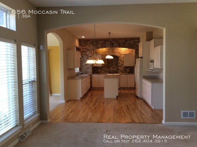 Building Photo - Beautiful 4 Bedroom Single Family Home