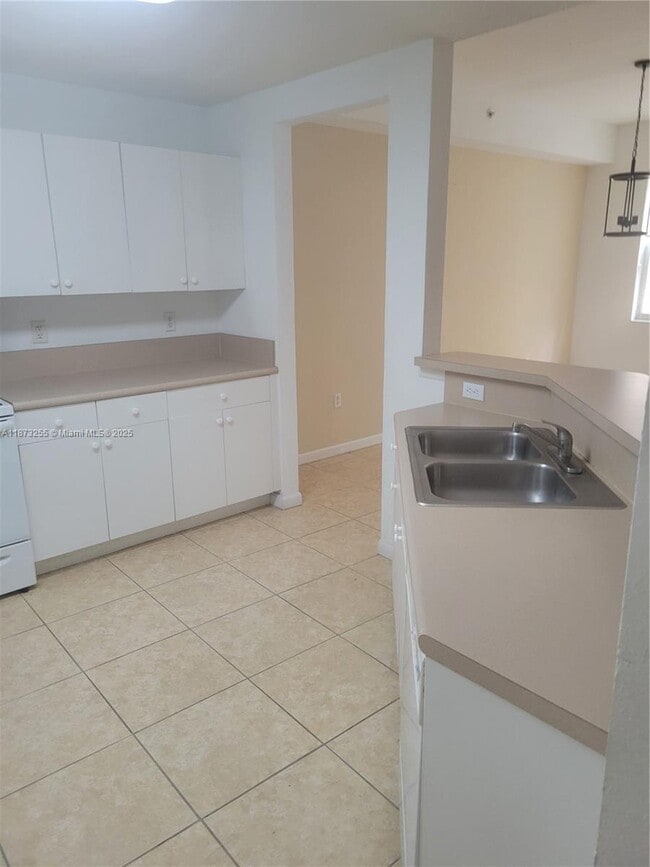 Foto del edificio - 11102 NW 83rd St