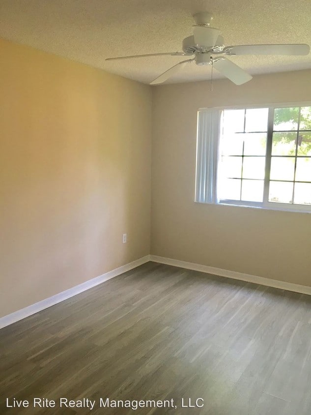 Building Photo - 1 br, 1 bath House - 4195 N Haverhill Rd #318