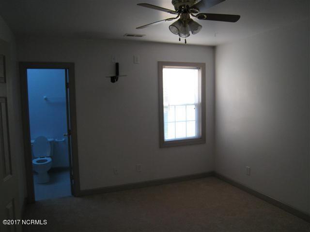 Building Photo - 131 Starling Rd