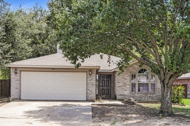 Building Photo - 1124 Sandalwood Dr