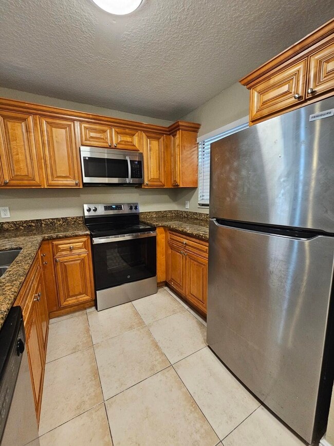 Foto del edificio - 1581 Balfour Point Dr