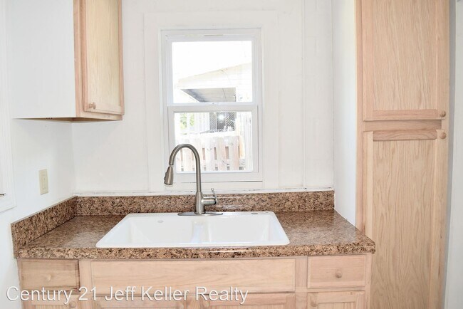 Building Photo - 1 br, 1 bath House - 2130 Howard Rd