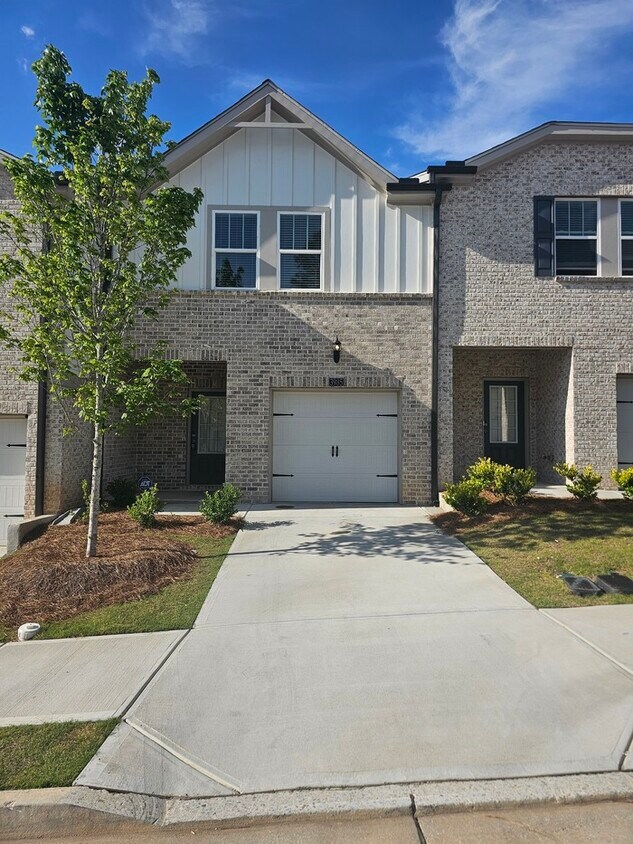 Primary Photo - Beautiful Townhome for Lease in Lawrenceville
