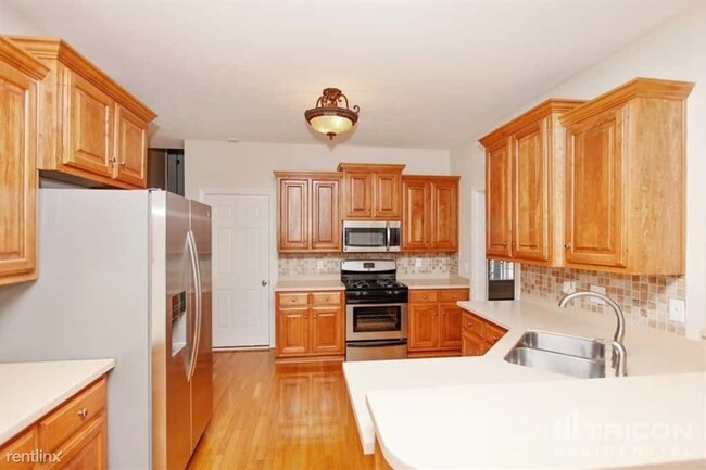 Foto del edificio - 1016 Tower Hill Ln
