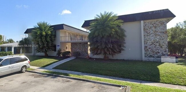 Foto del edificio - 2040 NE 170th St