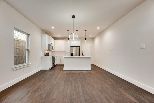Building Photo - 4024 Colonial Ave
