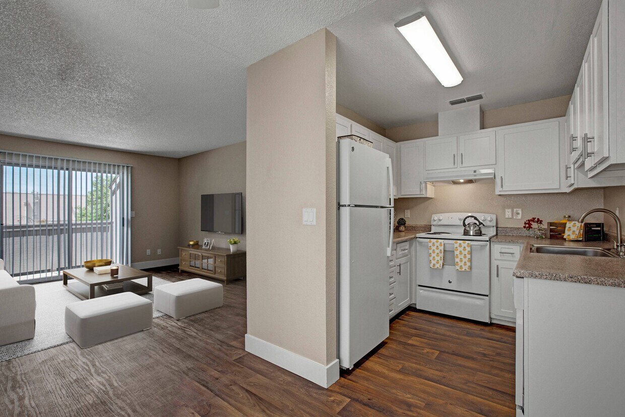 Veranda at the Park Apartments in Sacramento, CA