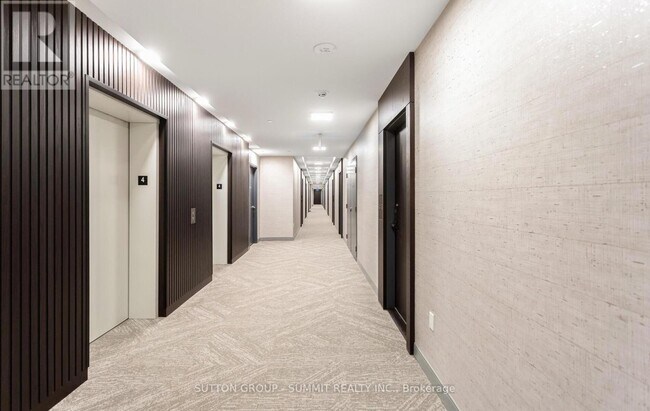 Building Photo - 412-412 Silver Maple Rd