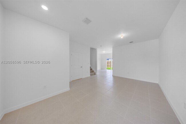 Foto del edificio - 2567 SE 25th Ter