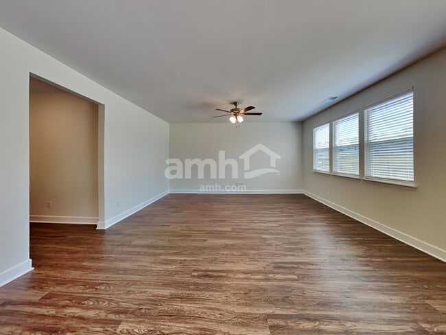 Foto del edificio - 5708 Lakemont Dr