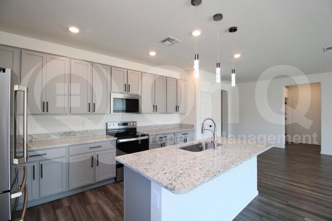 Foto del edificio - 9320 S 30th Ln