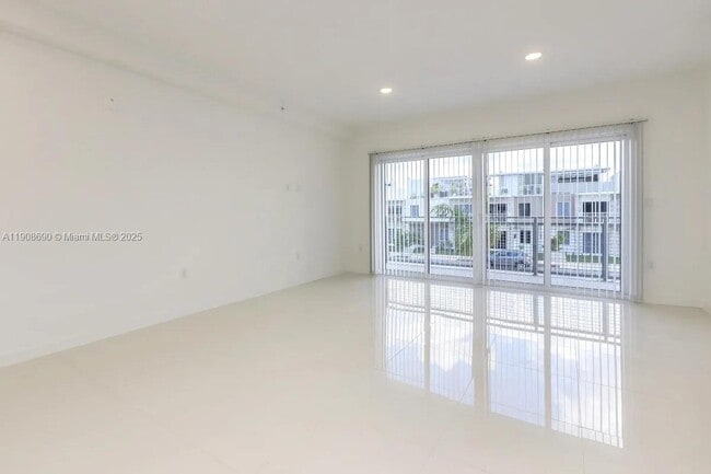 Building Photo - 25850 SW 140th Ct