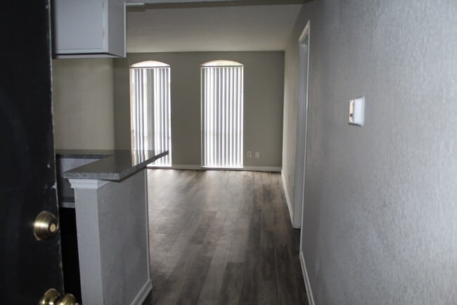 Foto del edificio - 4637 Wild Indigo St