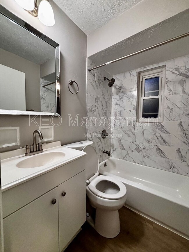 Photo - 516 East Dr Apartment