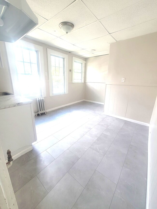 UNIT 1 - 195 Lehigh Ave