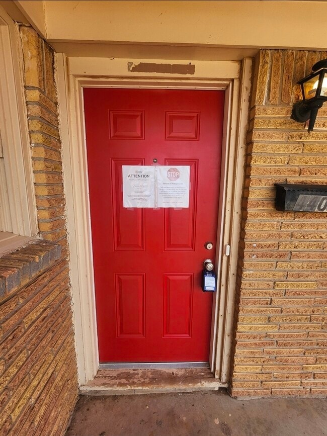 Building Photo - 3 bed 2 bath home with 1 car garage