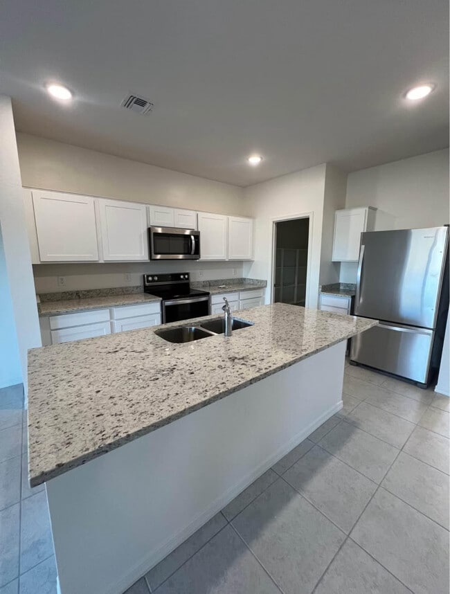 Building Photo - 3647 S 97th Ave