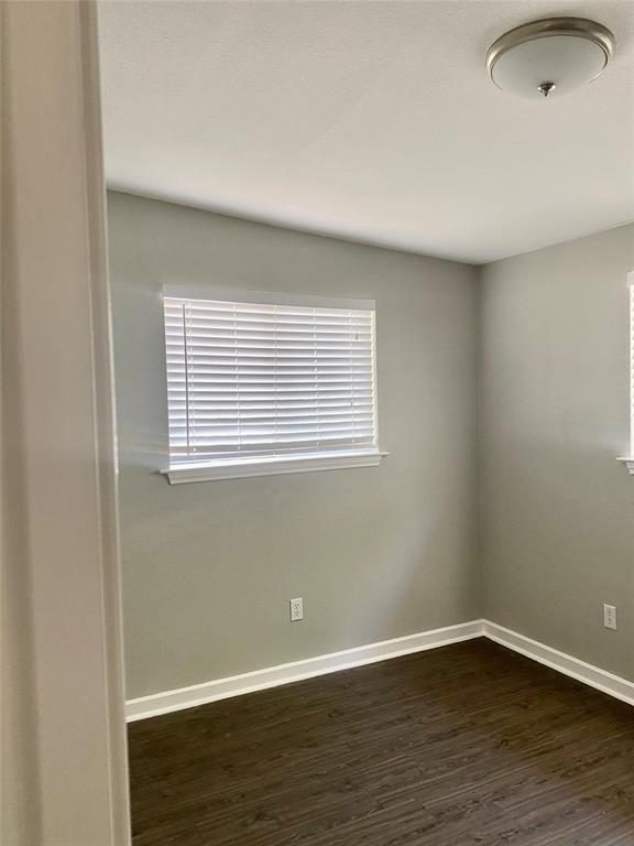 Building Photo - 400 Swanee Dr