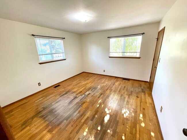 Foto del edificio - 4-Bedroom North Tacoma Home with Stunning ...