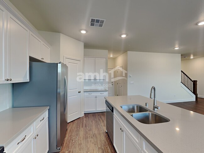 Building Photo - 2110 Tuch Wy