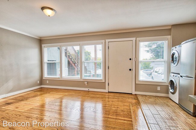 Foto del edificio - 2441 Curtis St
