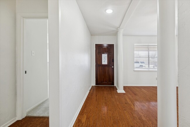 Foto del edificio - 9642 Judalon Ln