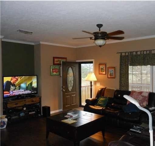 Building Photo - Very Nice Custom-Built Home for Rent in Sy...