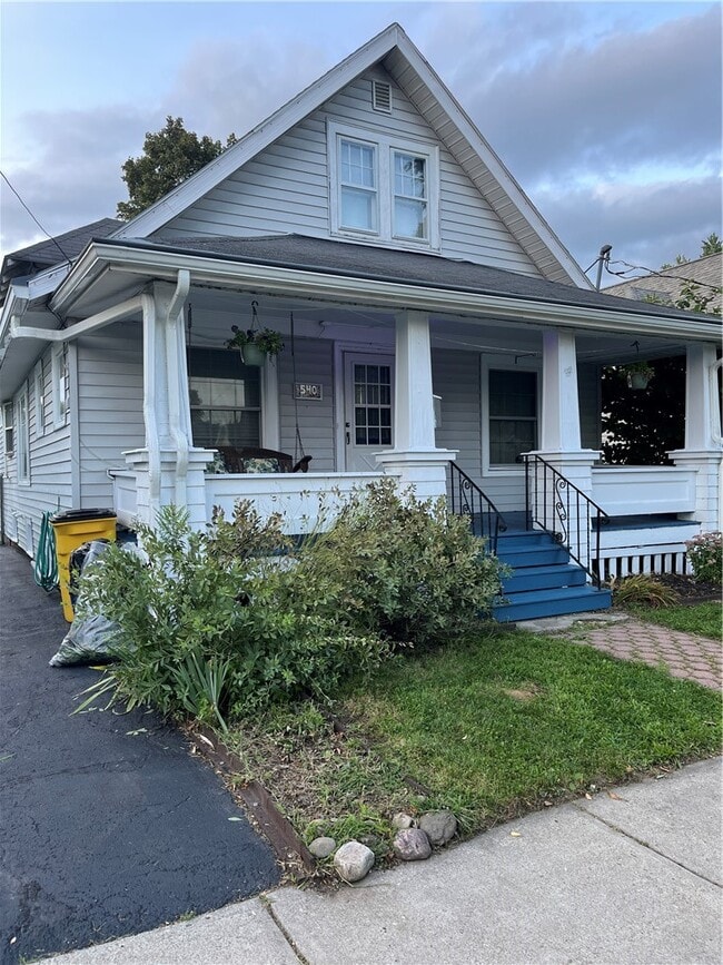 Building Photo - 540 Decker Ave