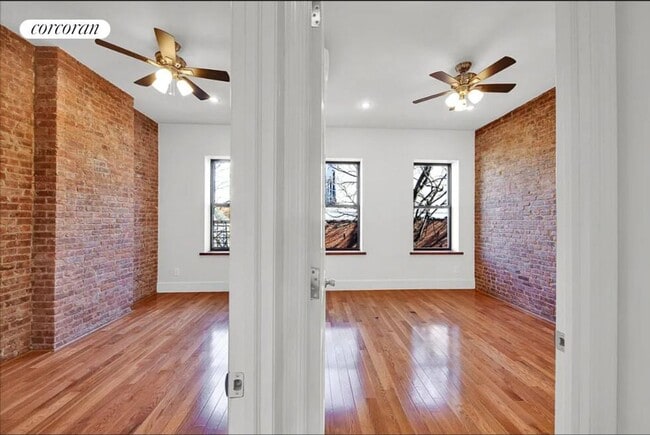 Building Photo - 539 Rogers Ave