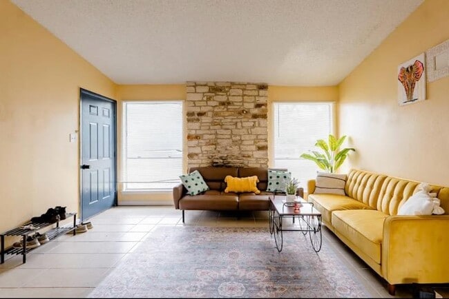 Foto del edificio - 10407 Burmaster Ln