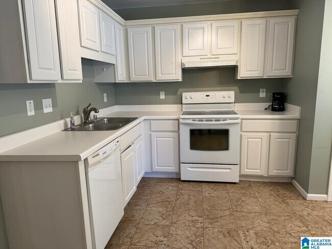 Foto del edificio - 112 Rocky Ridge Dr