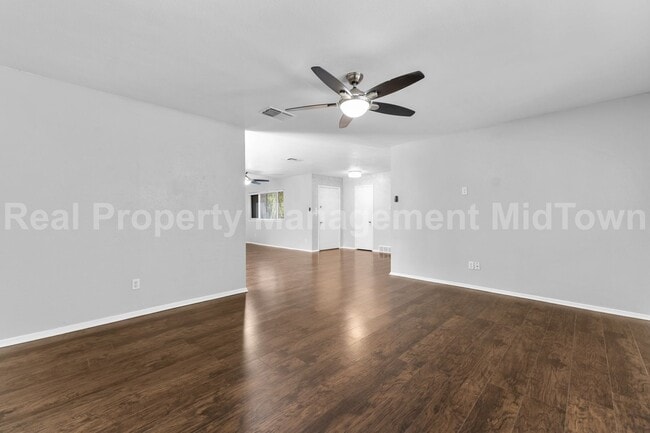 Photo - 2827 Blackwood Dr House