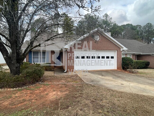 Building Photo - Charming 3 Bedroom Home in North Macon