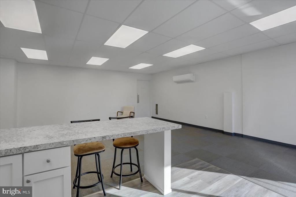 25 W Queen St Unit G, Chambersburg, PA 17201 Room for Rent in