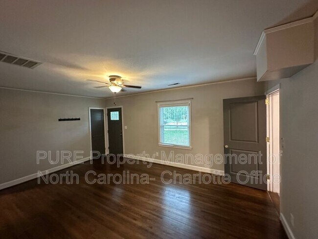 Foto del edificio - 2615 Ashley Rd