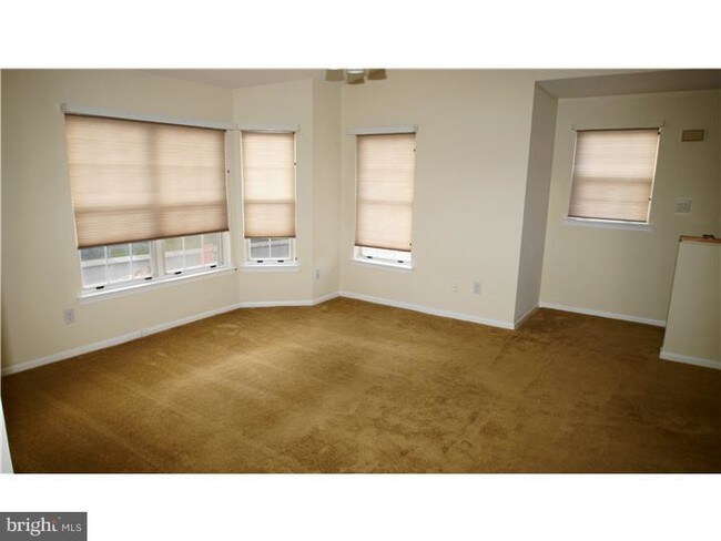 Foto del edificio - 45015 Bennett Pl