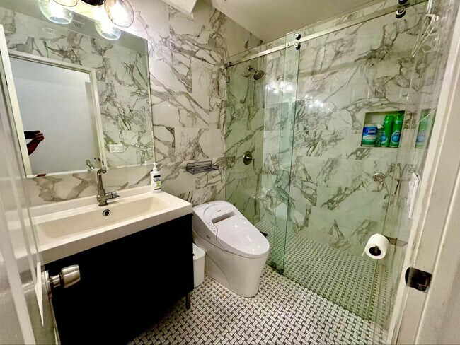 Foto del edificio - 16550 Sugar Ln