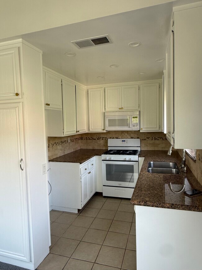 Foto del edificio - 28015 Sarabande Ln