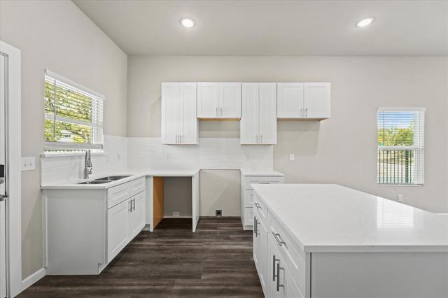 Foto del edificio - 3215 Chenault St