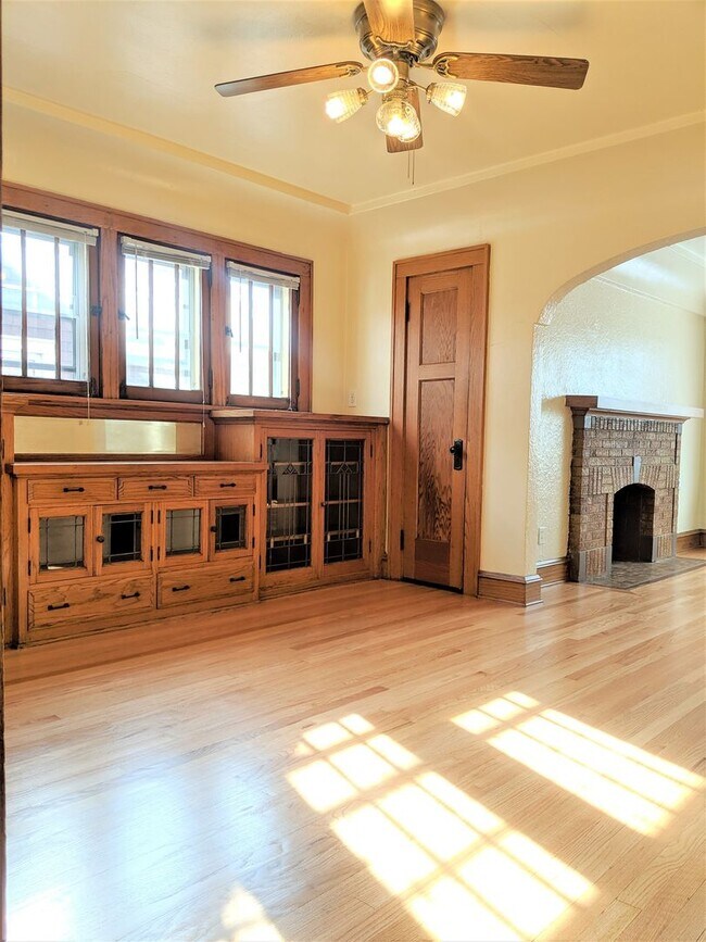 Building Photo - *Leasing Only - 2446-48 N 65th St