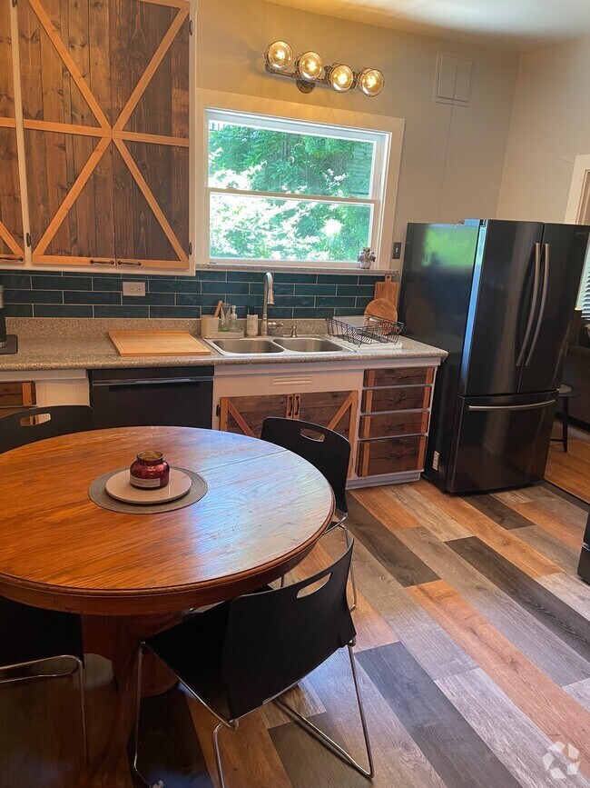 Highland Park Furnished Apartments for Rent Oakland, CA 1 Rentals