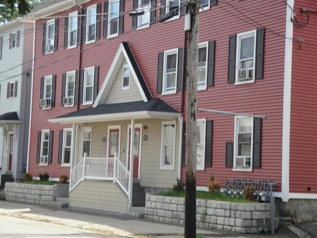 Building Photo - 143 Second St