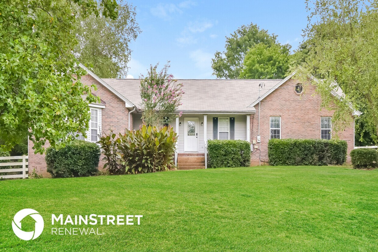 Foto principal - 405 Brookview Dr