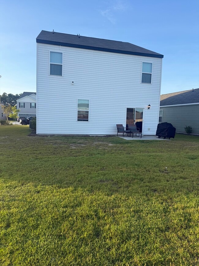 Building Photo - 257 Watersglen Dr